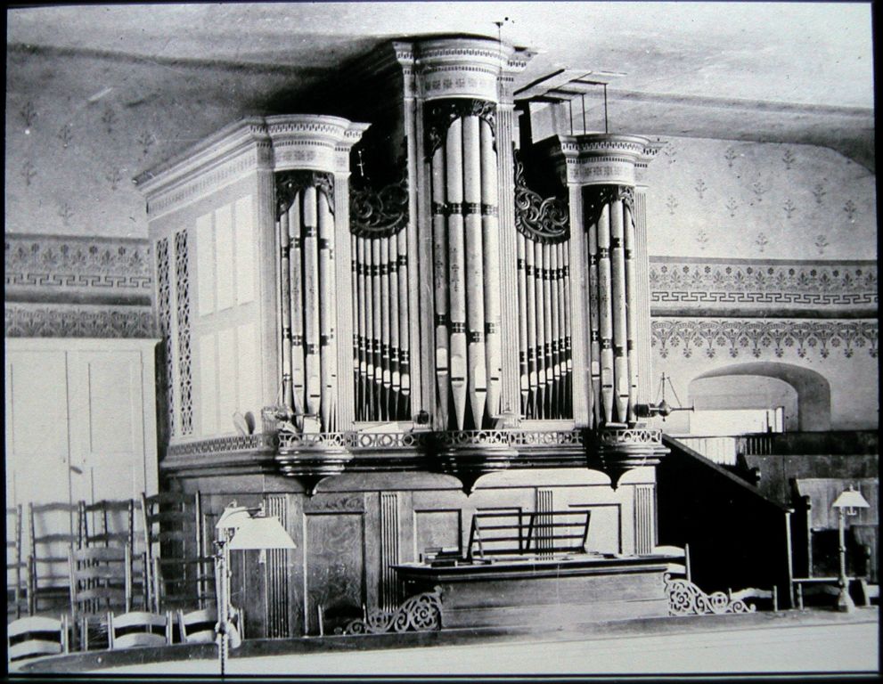 The organ after the case was repainted and the facade pipes stenciled, c. 1885. Photo courtesy of Old Salem, Inc. 